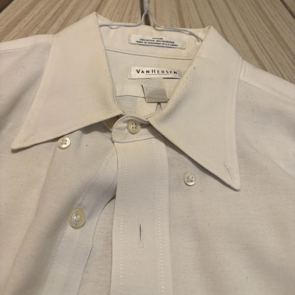 LOT OF 5 identical Van Heusen Ivory Dress Shirts. Size 17 32/33 - Picture 3 of 4